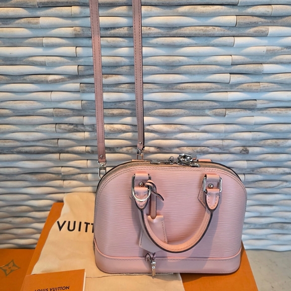 Louis Vuitton Alma Epi BB - Picture 2 of 13